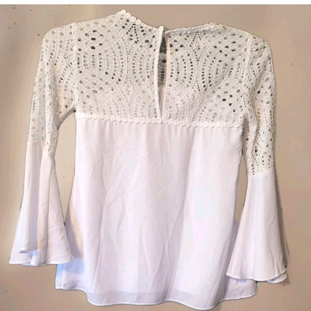 Lilly Pulitzer Blouse White Sz 0 Bell Sleeves Fairy Core Soft Girl Clean Girl - Picture 3 of 4